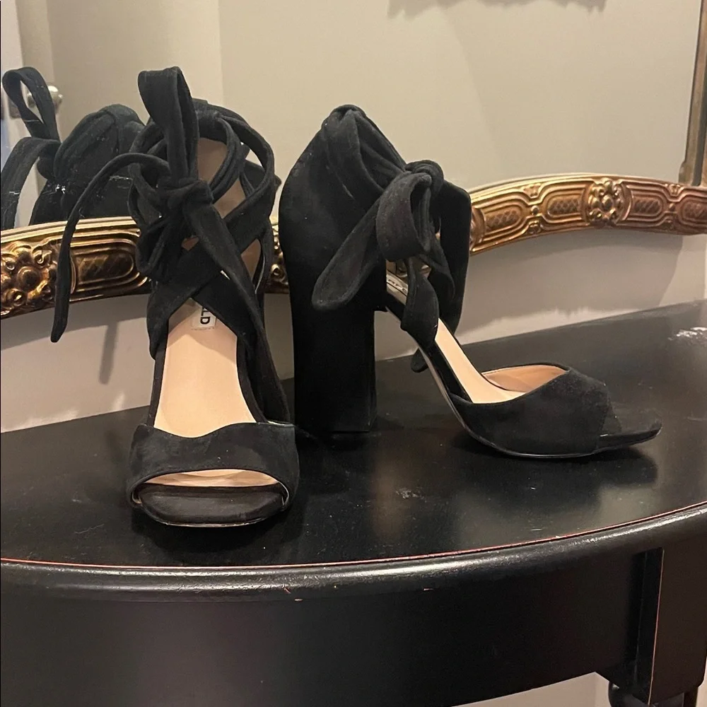 Karl Lagerfeld elegant black